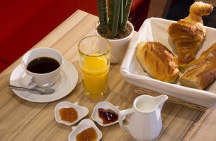 Hôtel Auguste  petit-déjeuner